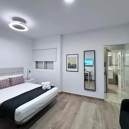 Riquino-estudio Playa Canteras Appartement